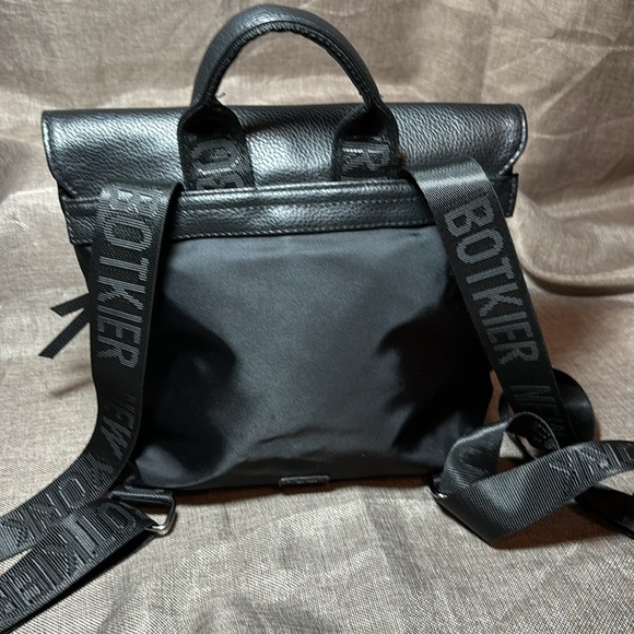 Botkier New York Mini Backpack with Faux Leather flap and Nylon - Picture 3 of 10